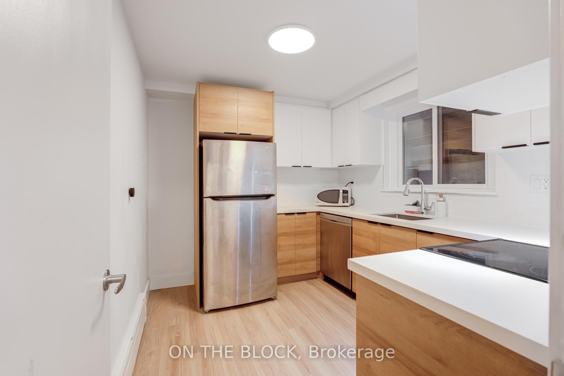 214 Robina Avenue Unit Lower photo 6