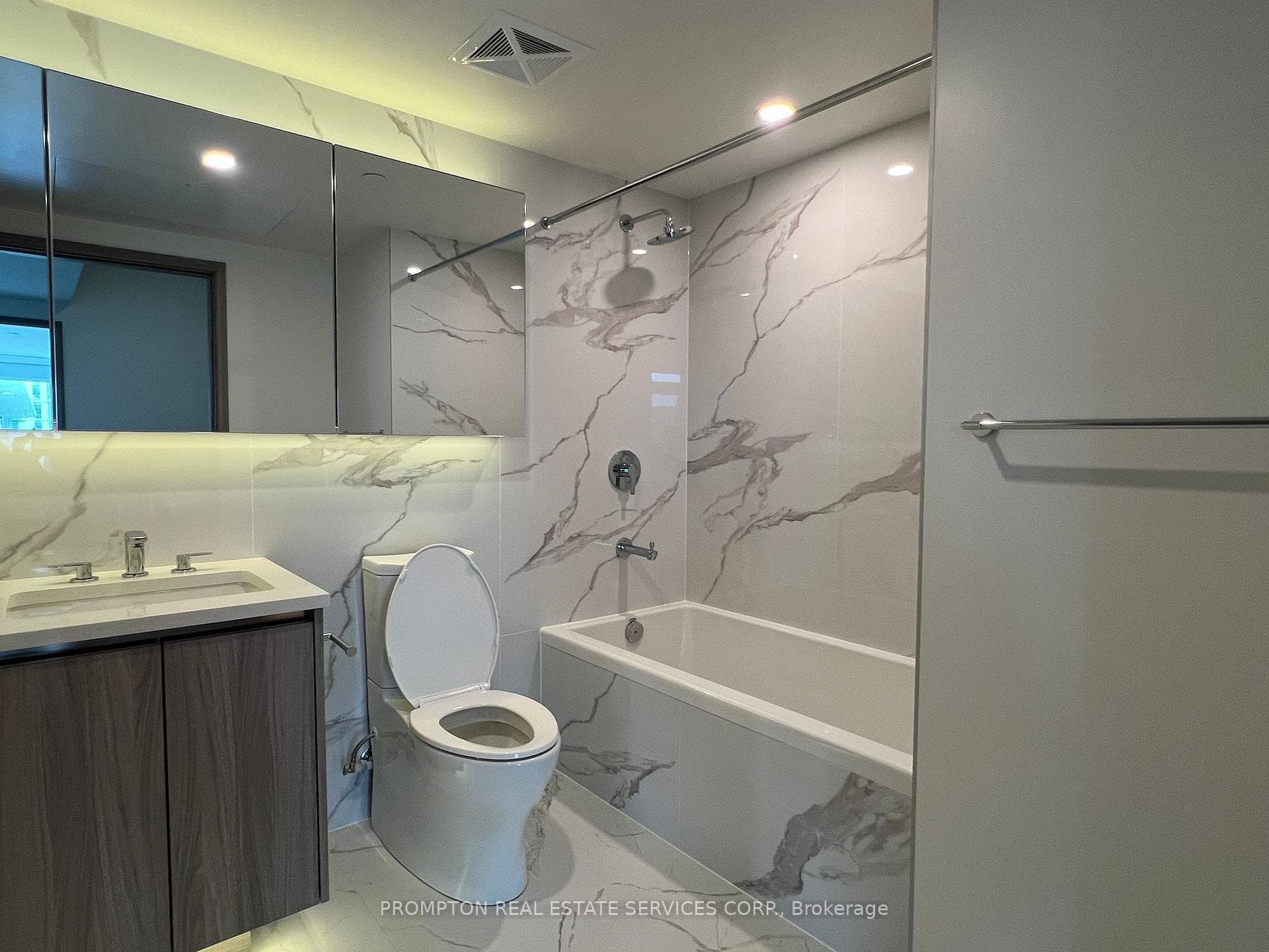 3 Concord Cityplace Way Unit 721 photo 26