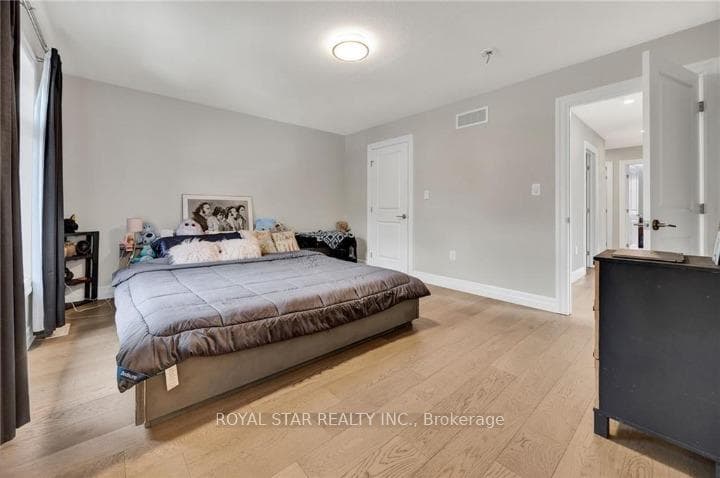 119 Waterloo Street Unit Upper photo 5