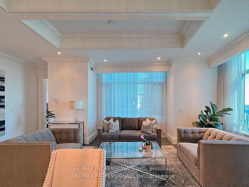 311 Bay Street Unit 4803 photo 12