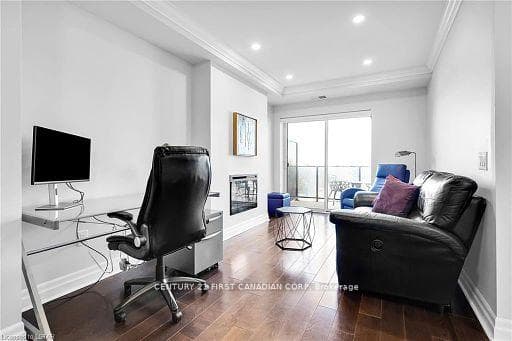 505 TALBOT Street Unit 803 photo 14