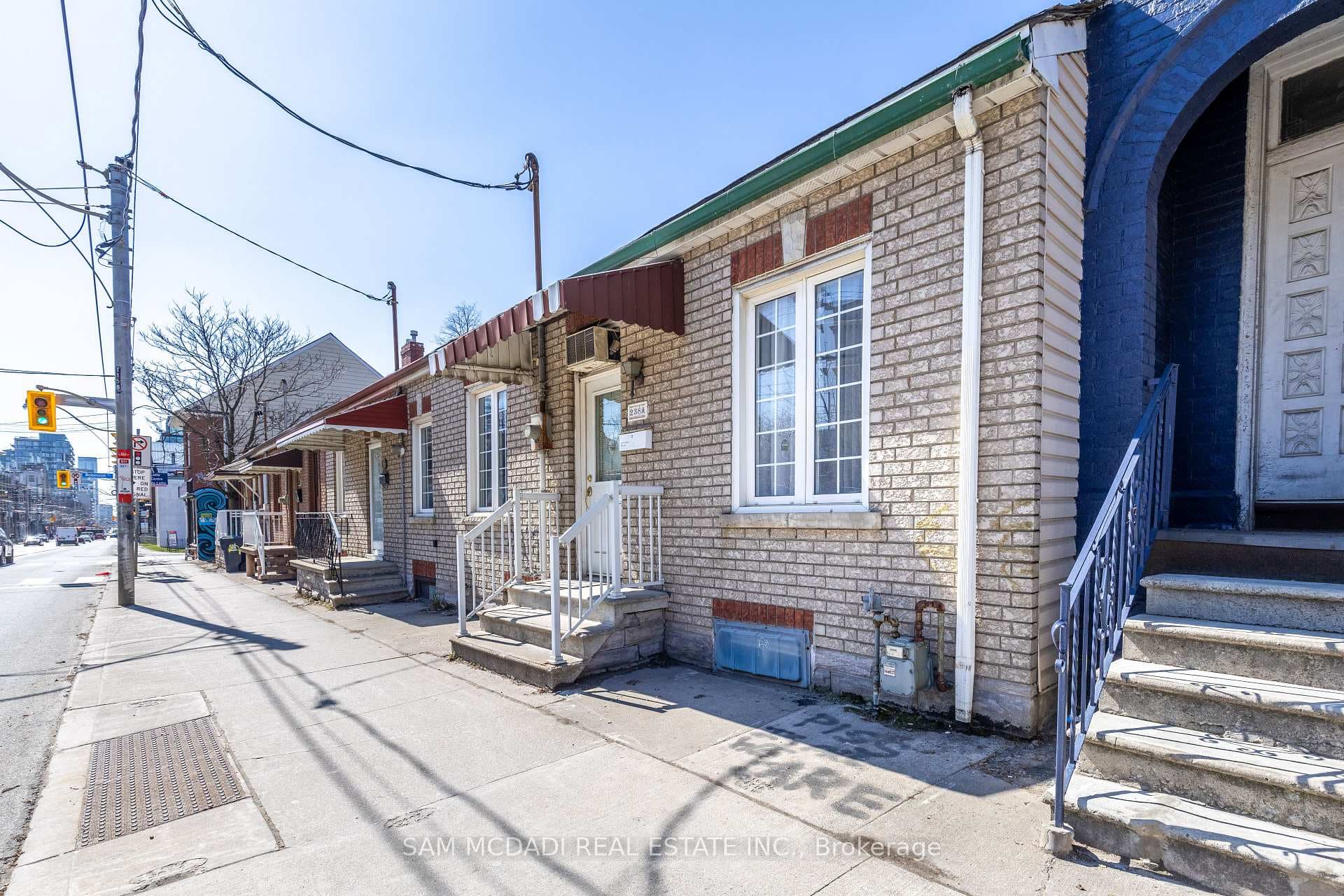 238A Bathurst Street photo 7