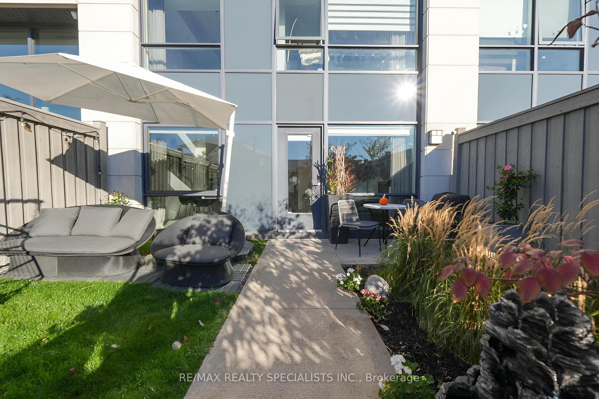 24 Woodstream Boulevard Unit 105 photo 32