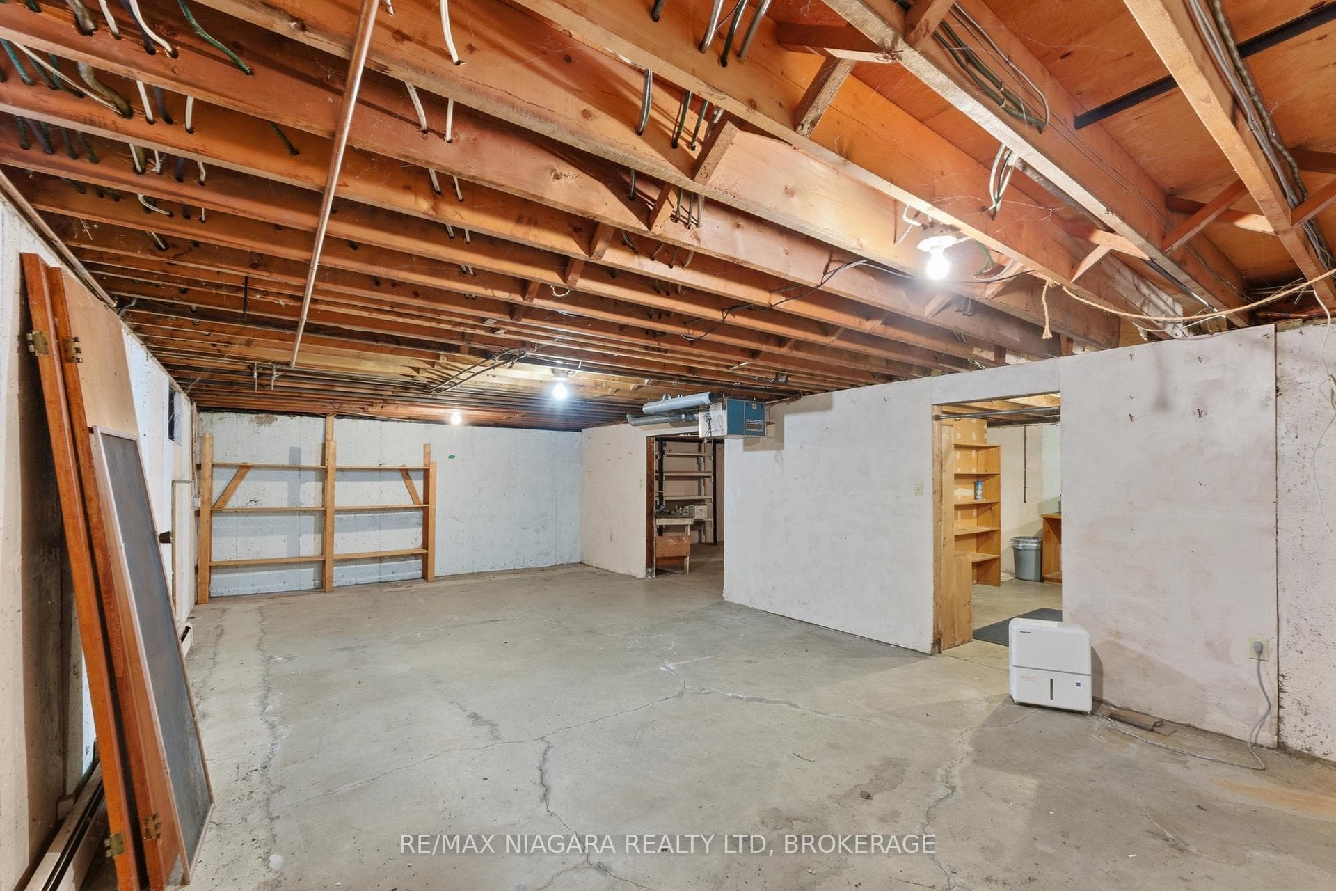 61 Melrose Drive photo 24