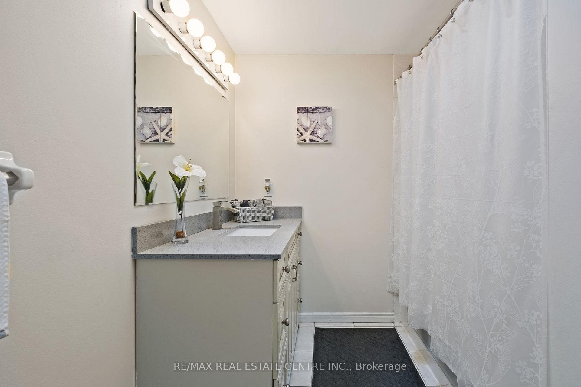 34 Camm Crescent photo 17