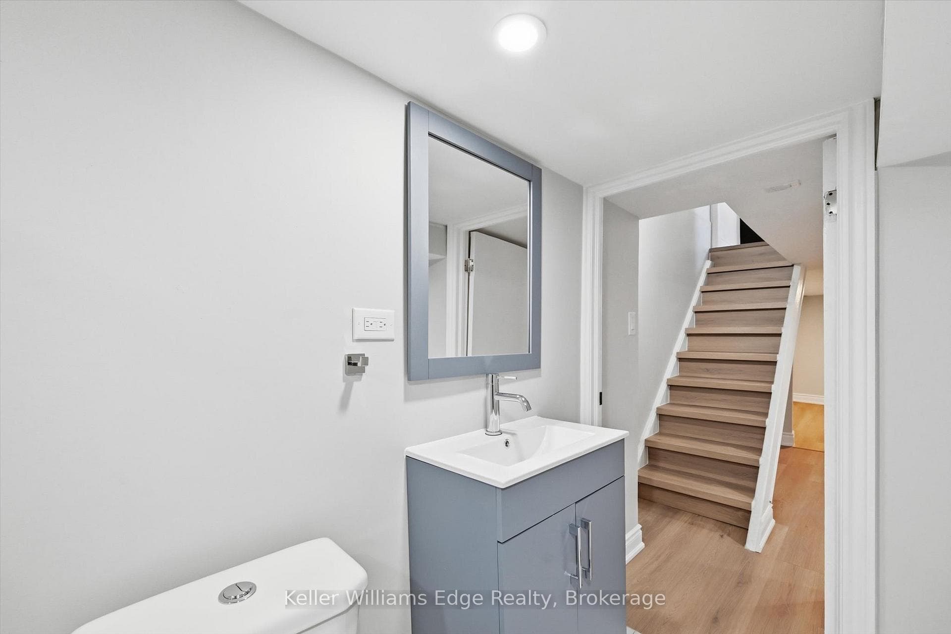 65 Smith Avenue photo 42