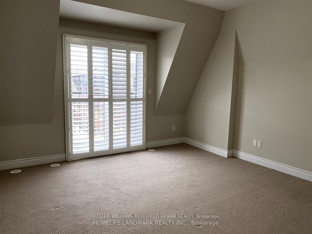 275 Royalton Common Unit 53 photo 6