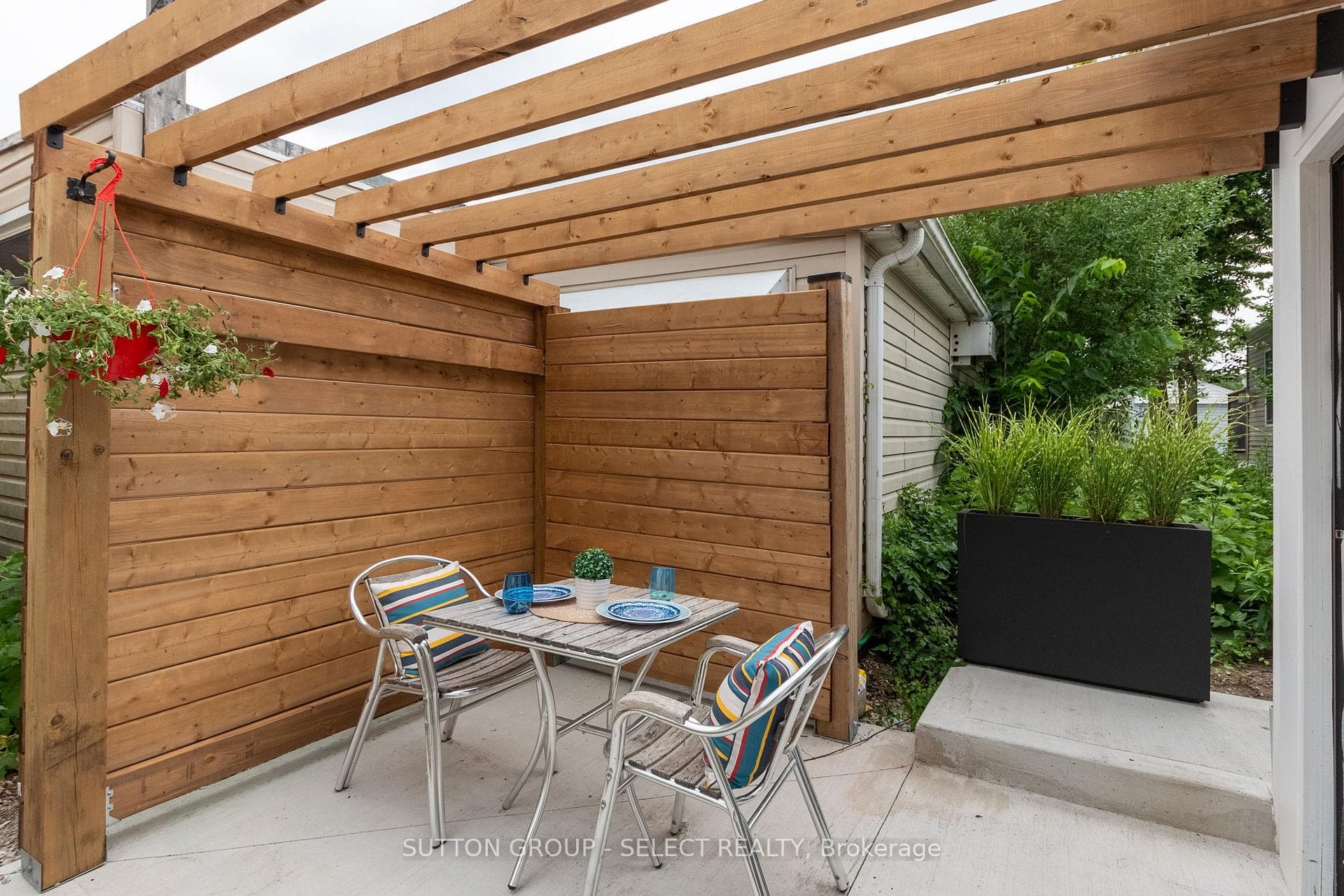 198 Springbank Drive Unit 45 photo 36