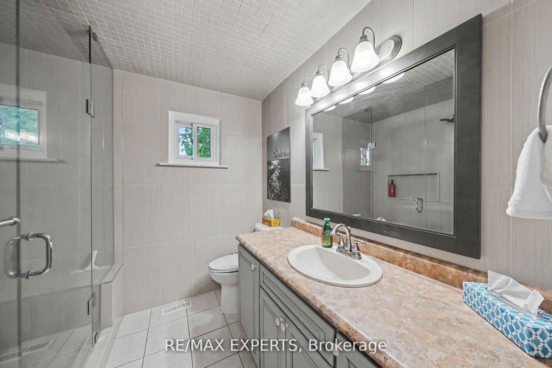 32 Oak Court photo 21
