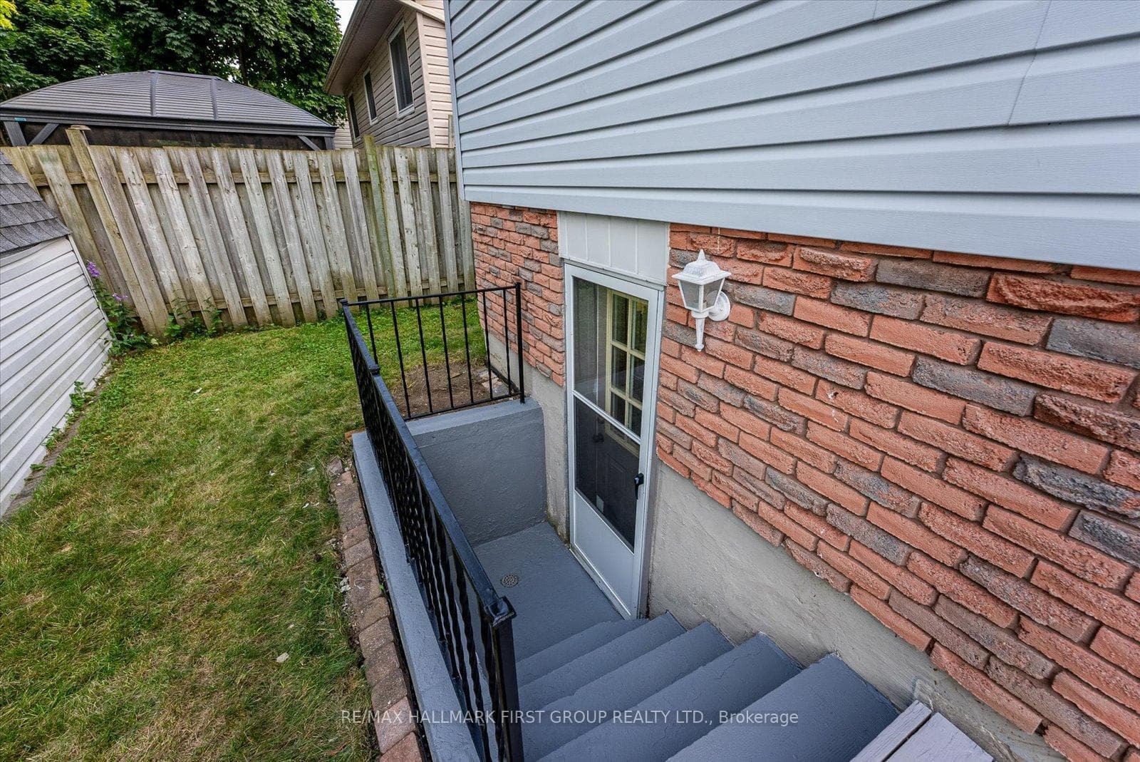 92 Muir Crescent photo 27