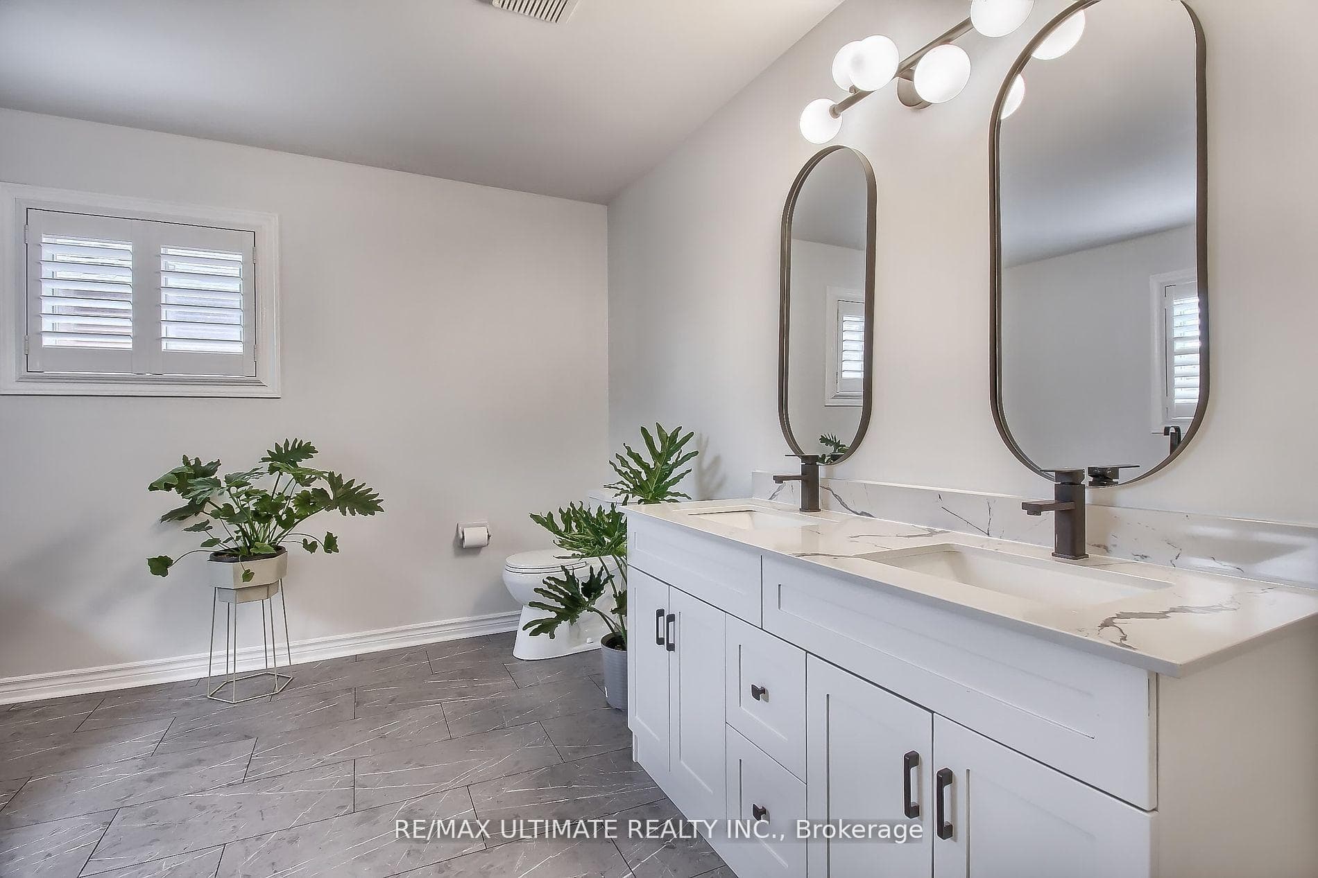 Gorgeous/Spacious - Newly Reno'd Ensuite Prim Bdrm