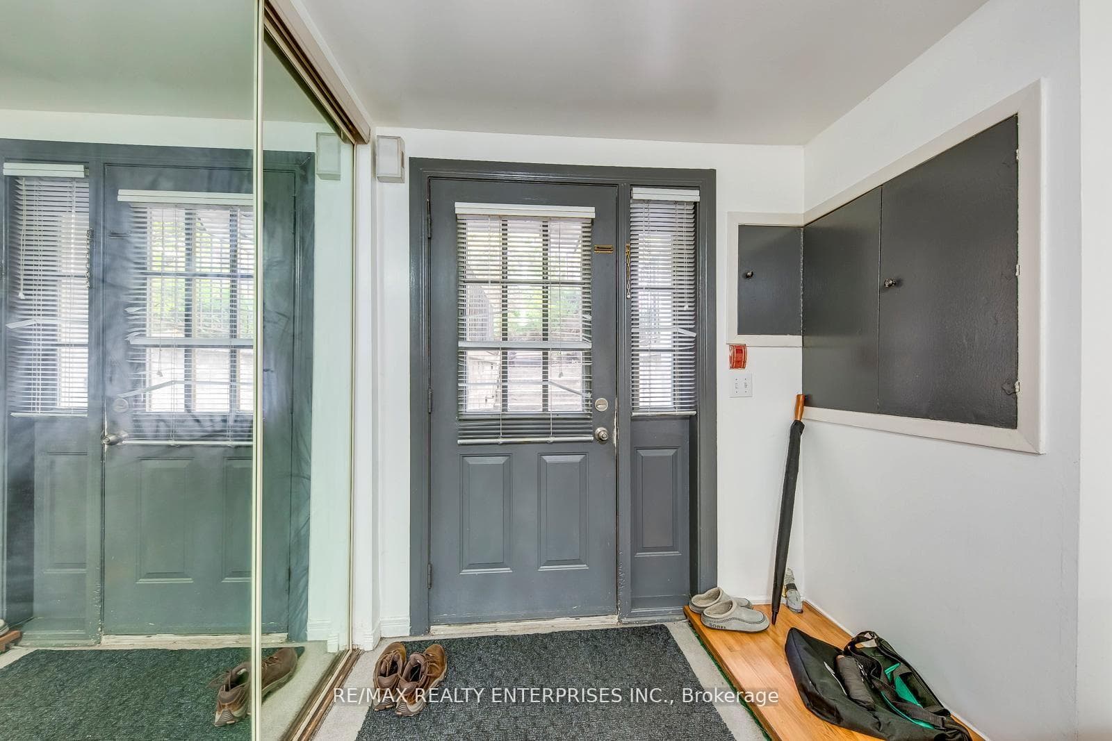 92 Dixon Avenue photo 21
