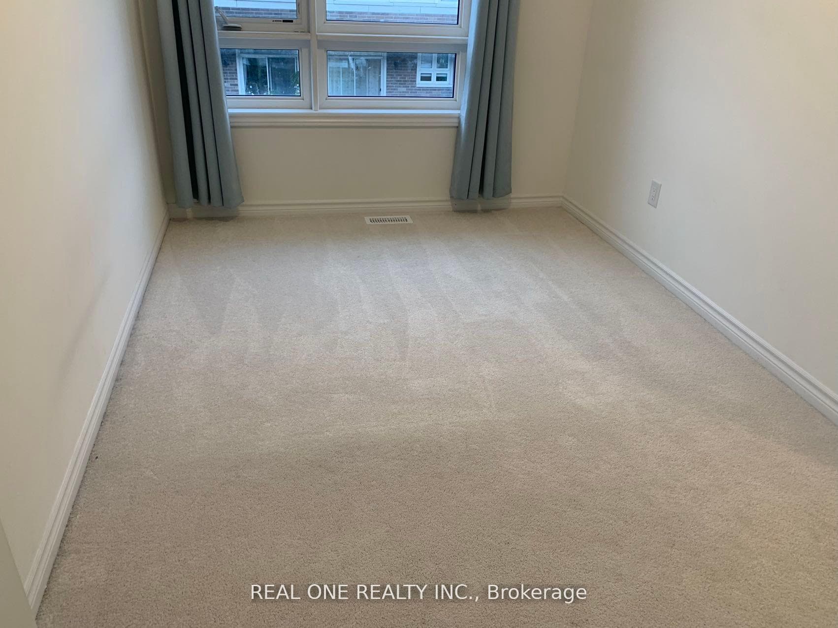 70 Chicago Lane photo 16