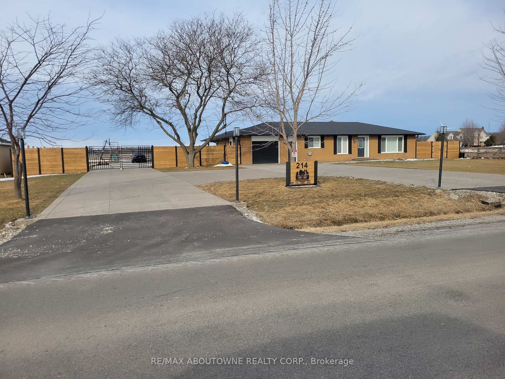 214 Binbrook Road photo 5