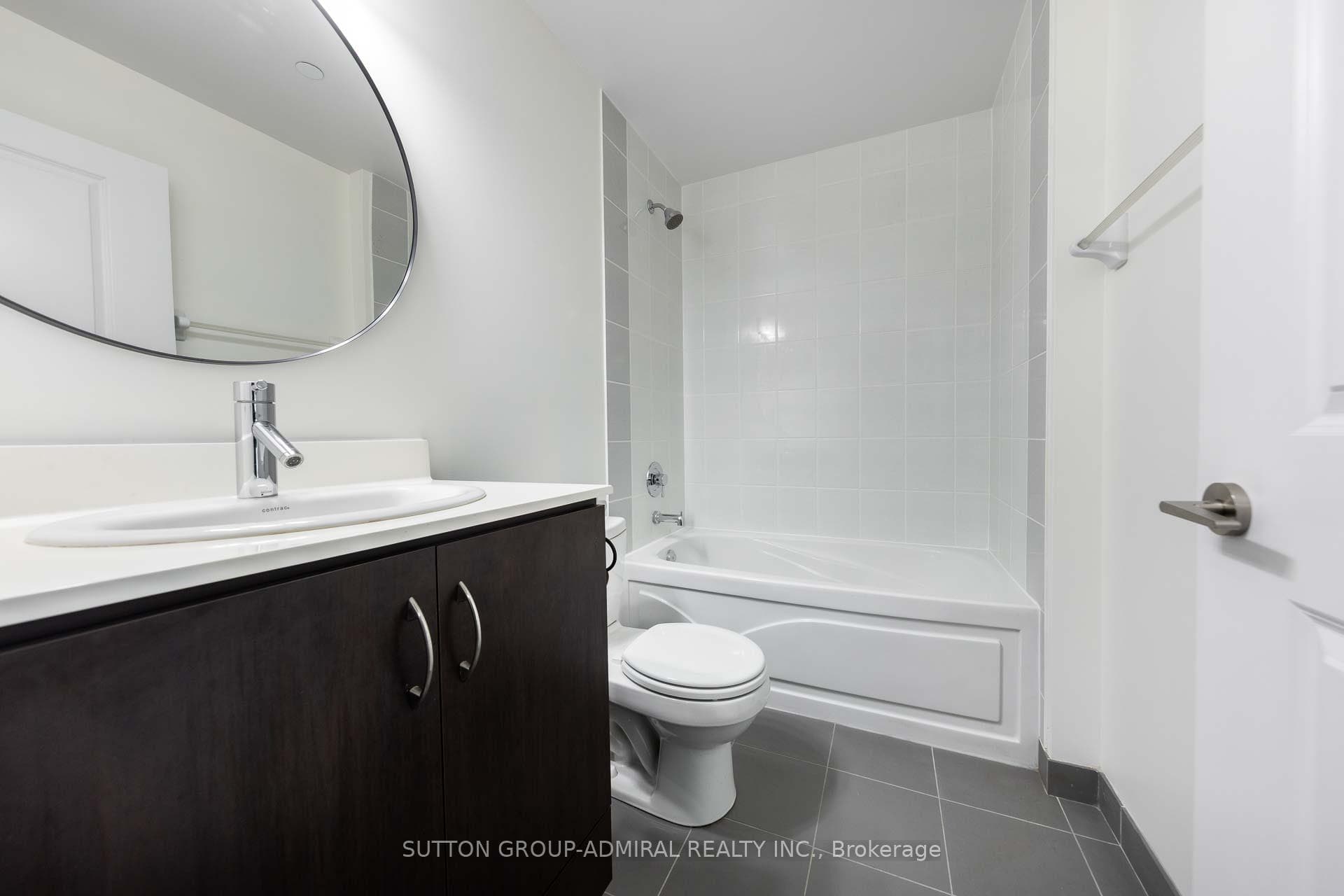 5168 Yonge Street Unit 3302 photo 4