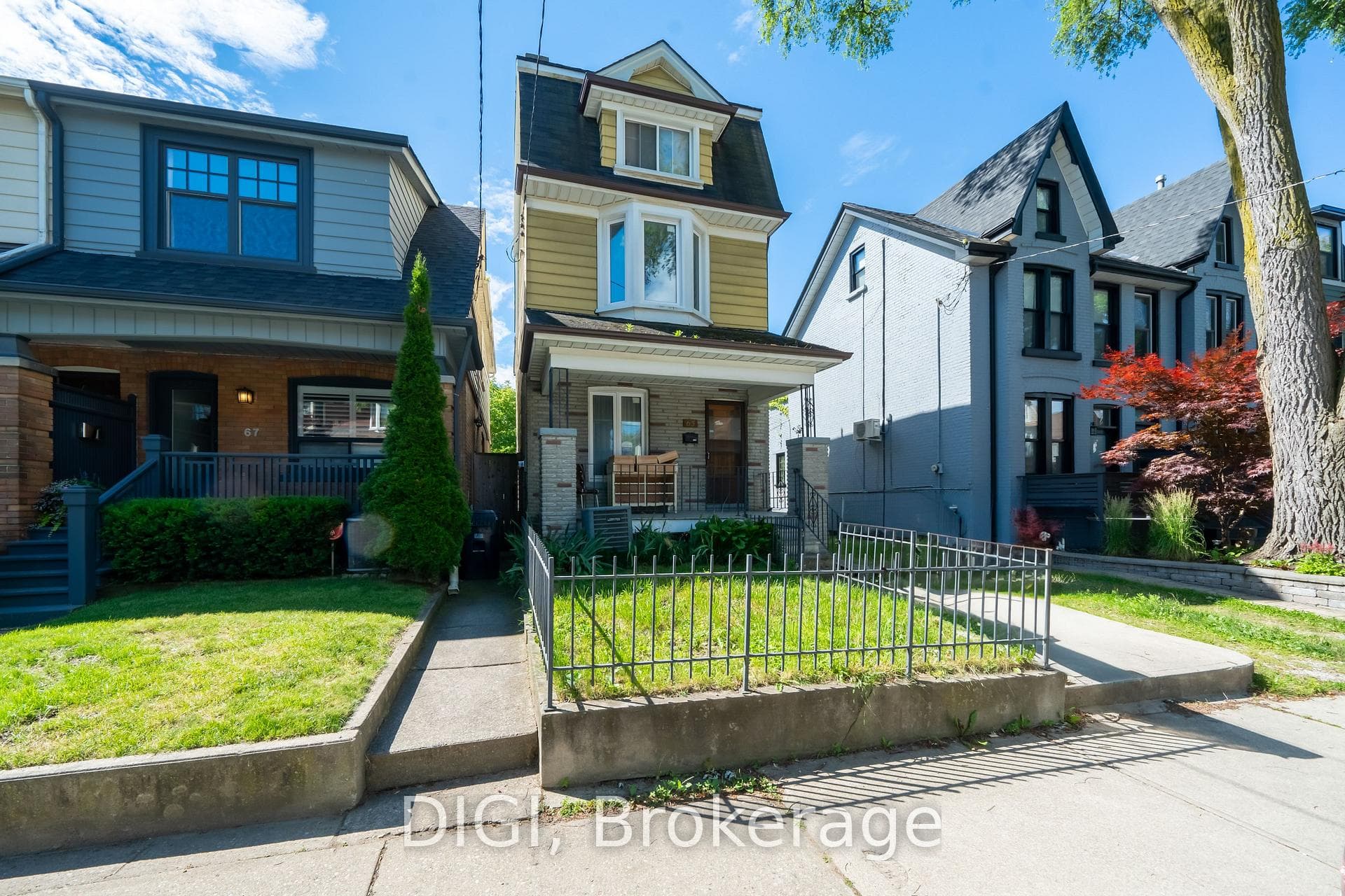 65 Harcourt Avenue photo 1