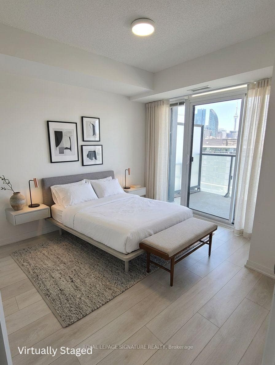 400 Adelaide Street Unit 2107 photo 4