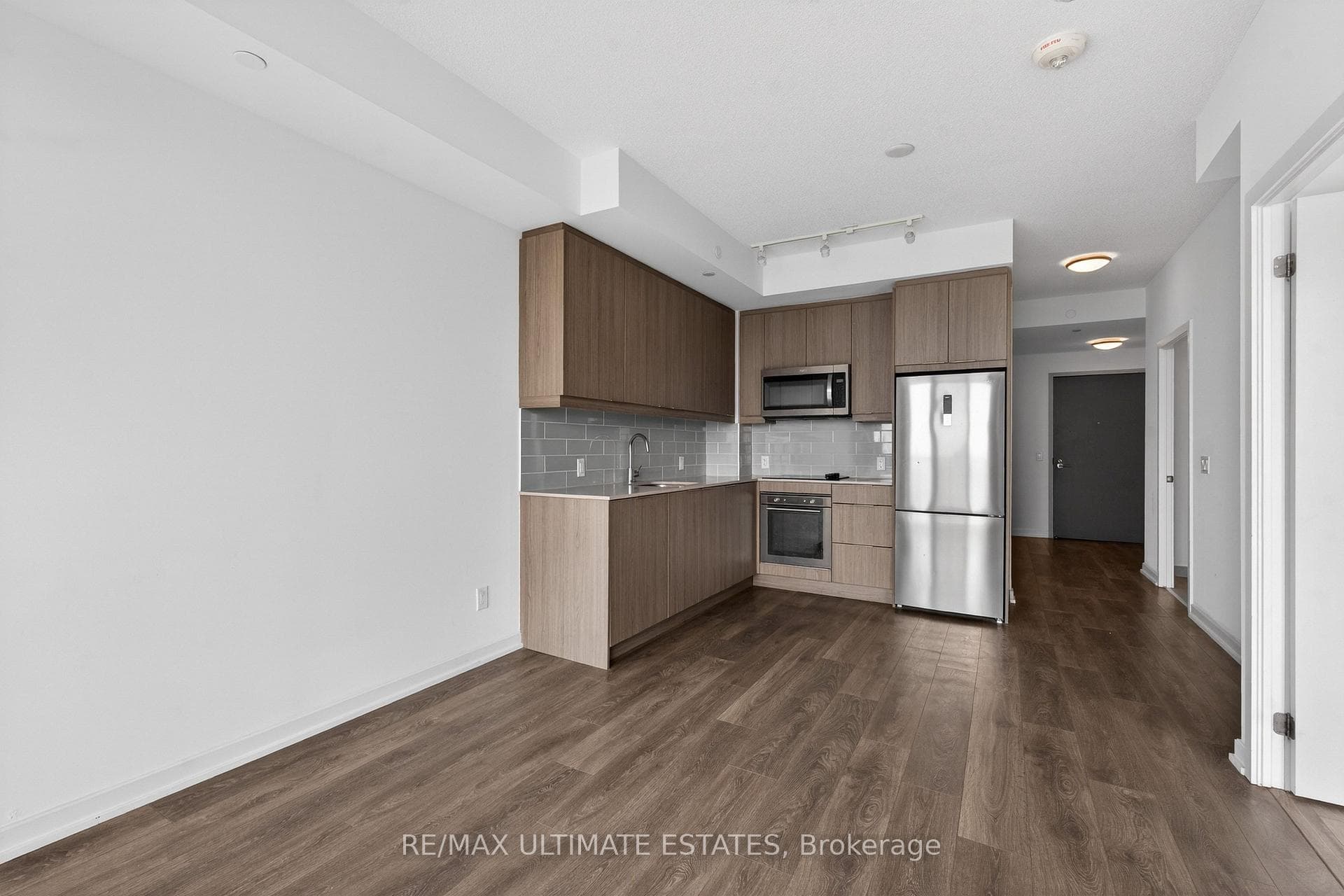 32 Forest Manor Road Unit 1809 photo 14