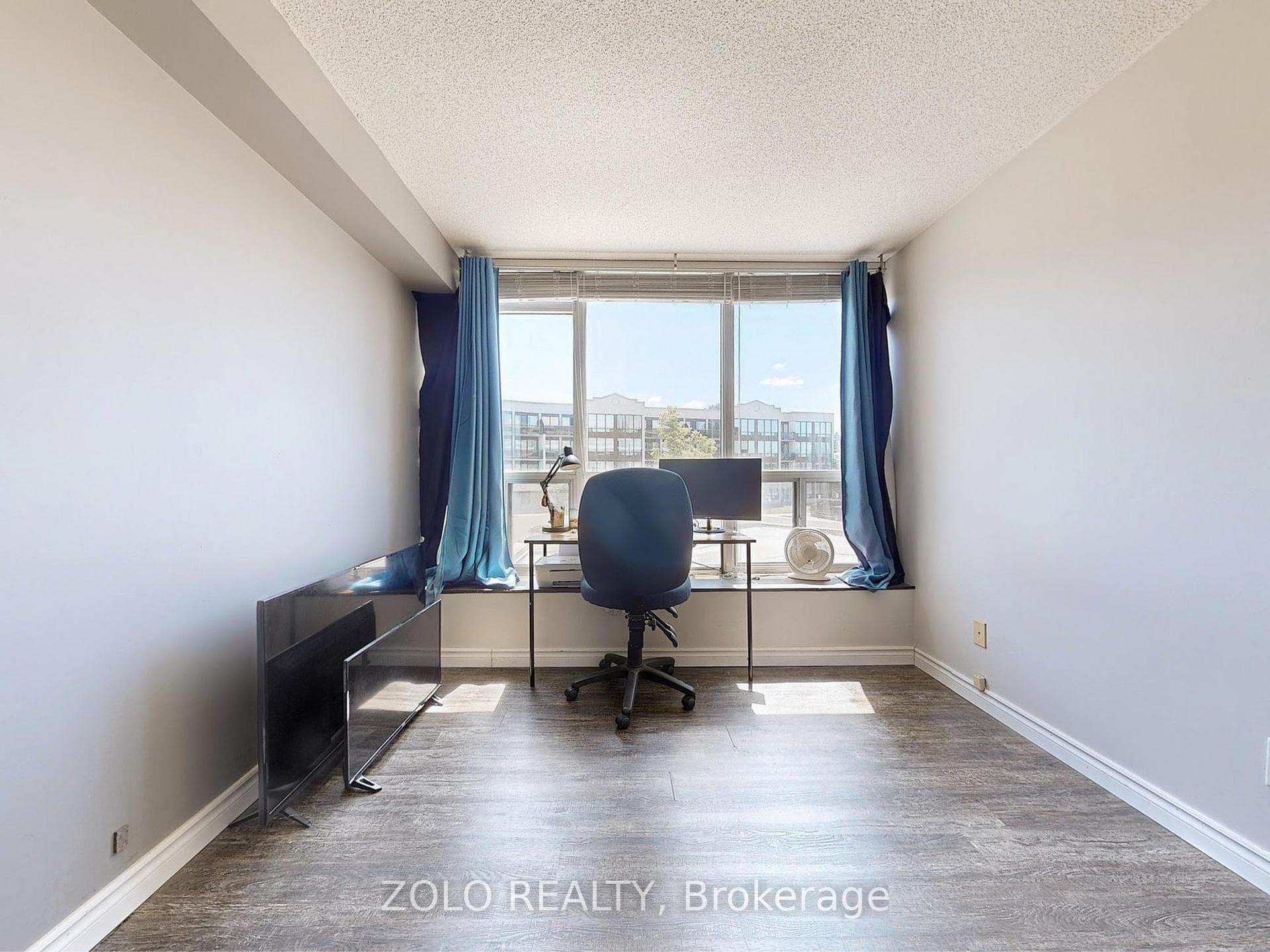 107 Bagot Street Unit 210 photo 29