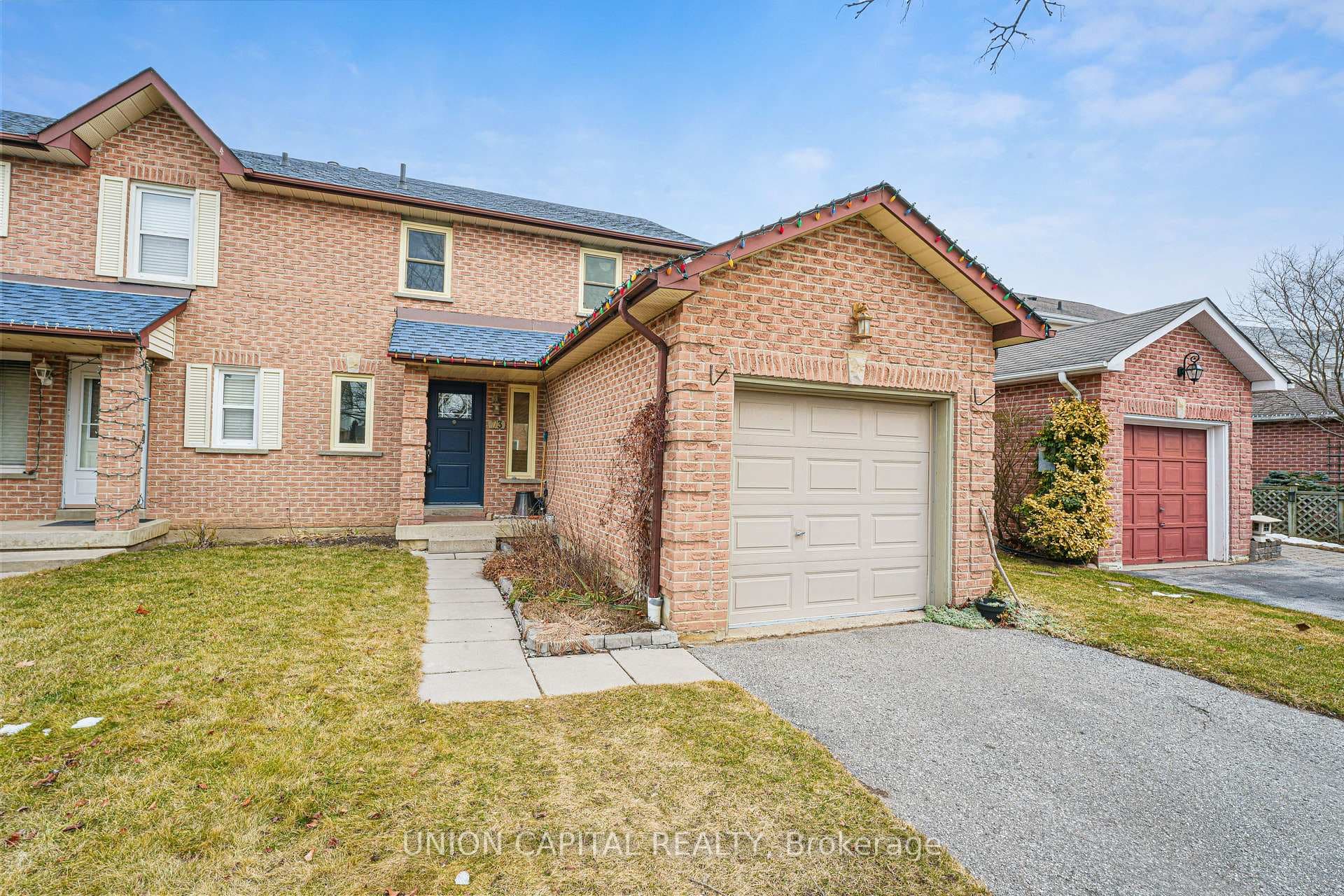 73 HUMPHREY Drive photo 1