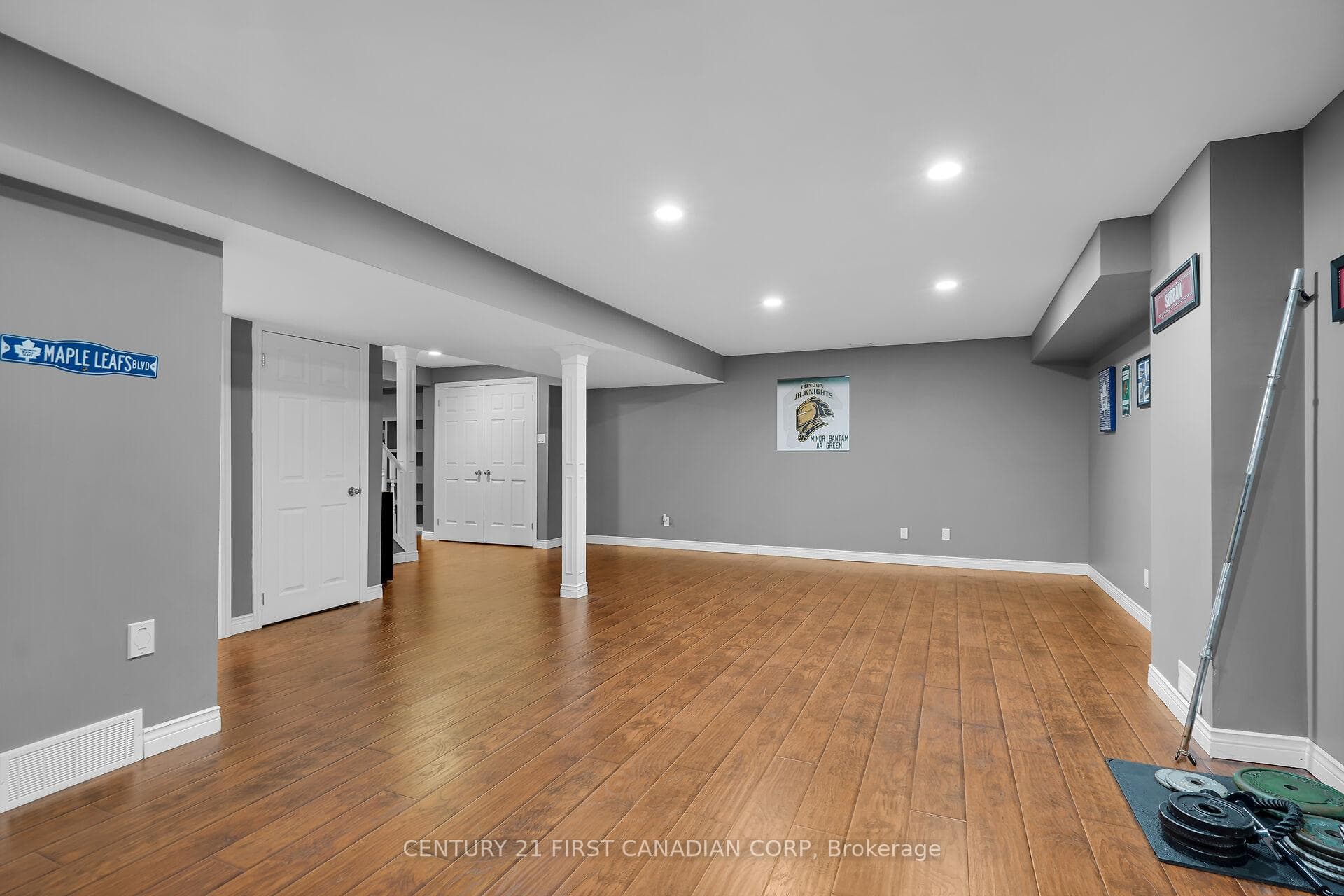 1697 Phillbrook Crescent photo 40