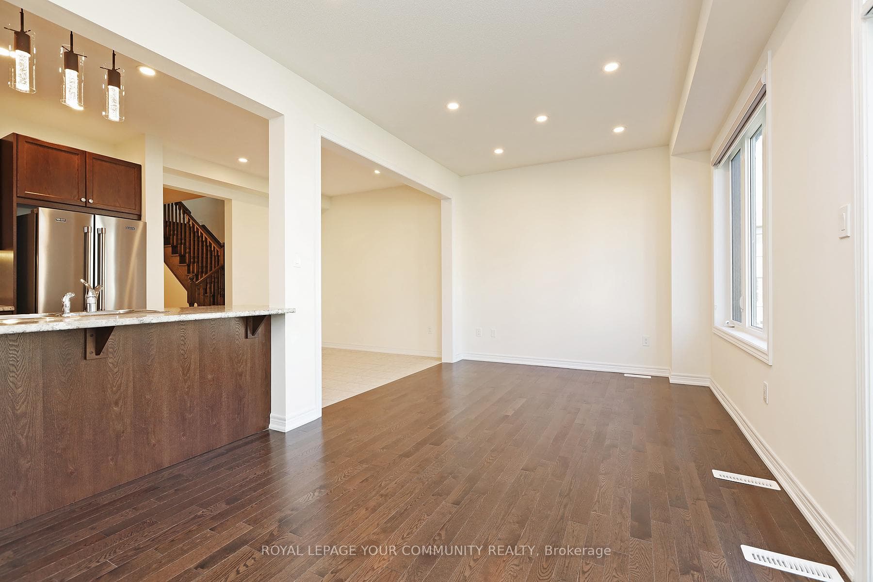 81 Boundary Boulevard photo 12