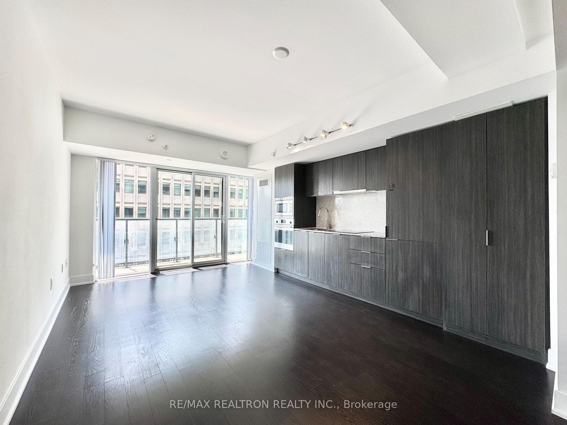 955 Bay Street Unit 1708 photo 13