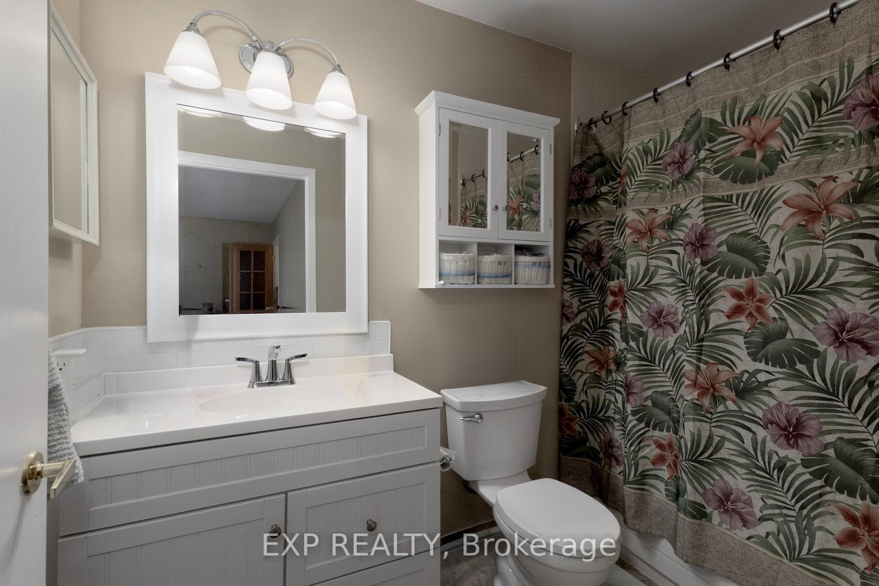 69 Hawkins Crescent photo 20