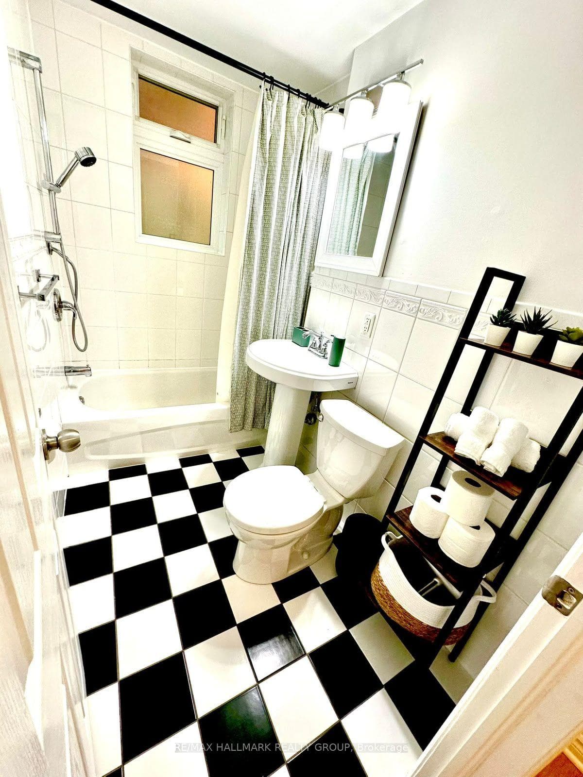 34 Lavergne Street Unit 1 photo 14