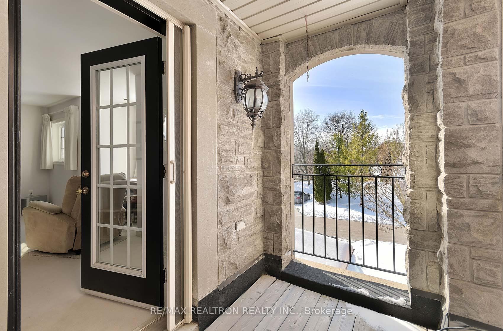 8 Danbrook Court photo 35