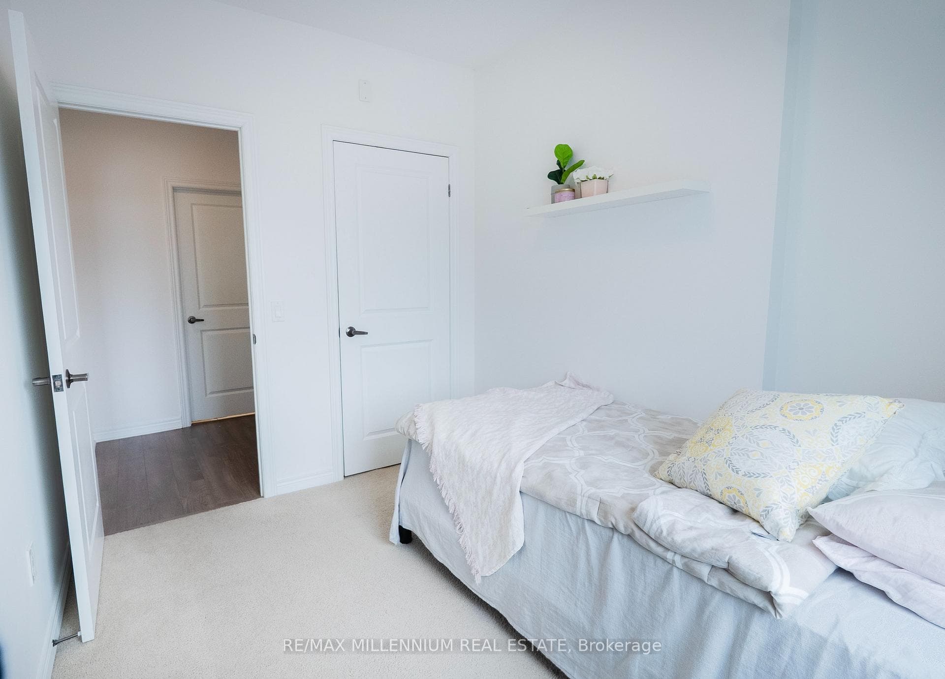 7325 Markham Road Unit 323 photo 32