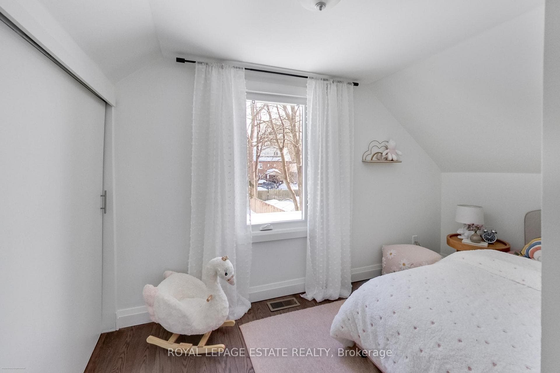 25 Coleridge Avenue photo 14
