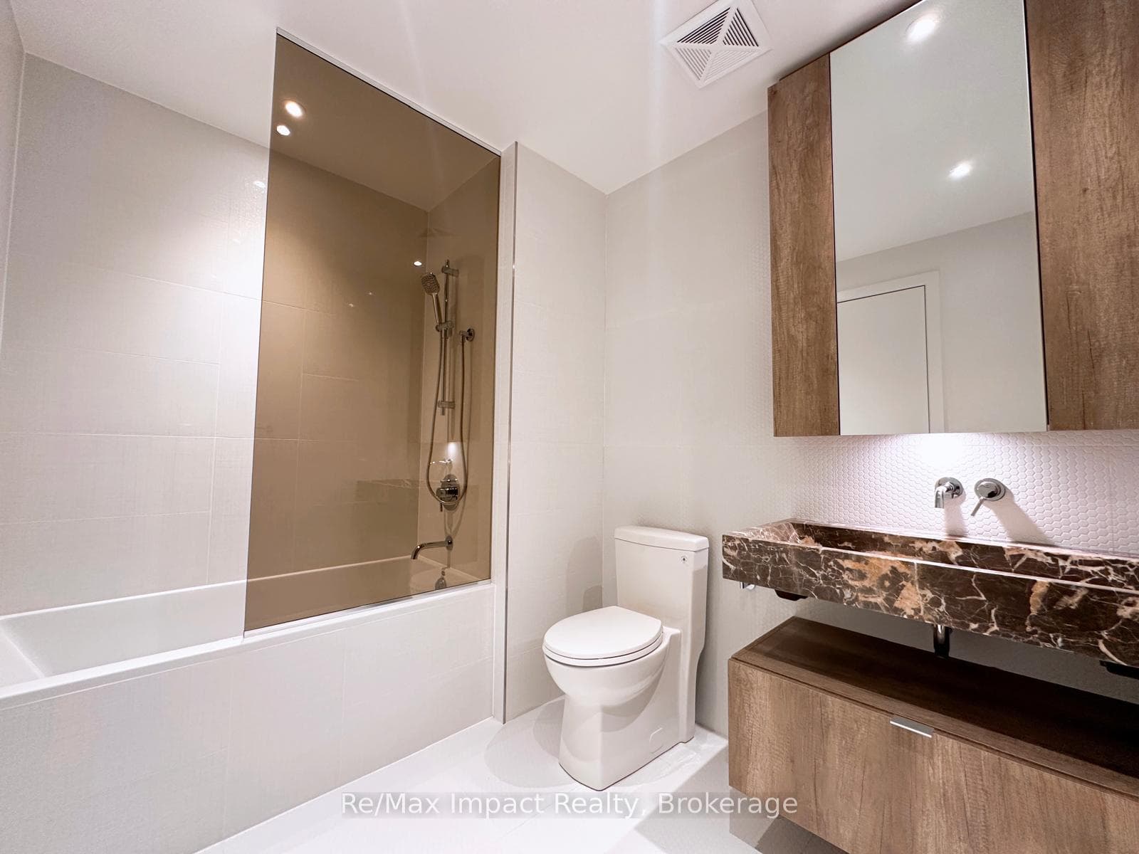 11 Yorkville Avenue Unit 4602 photo 22