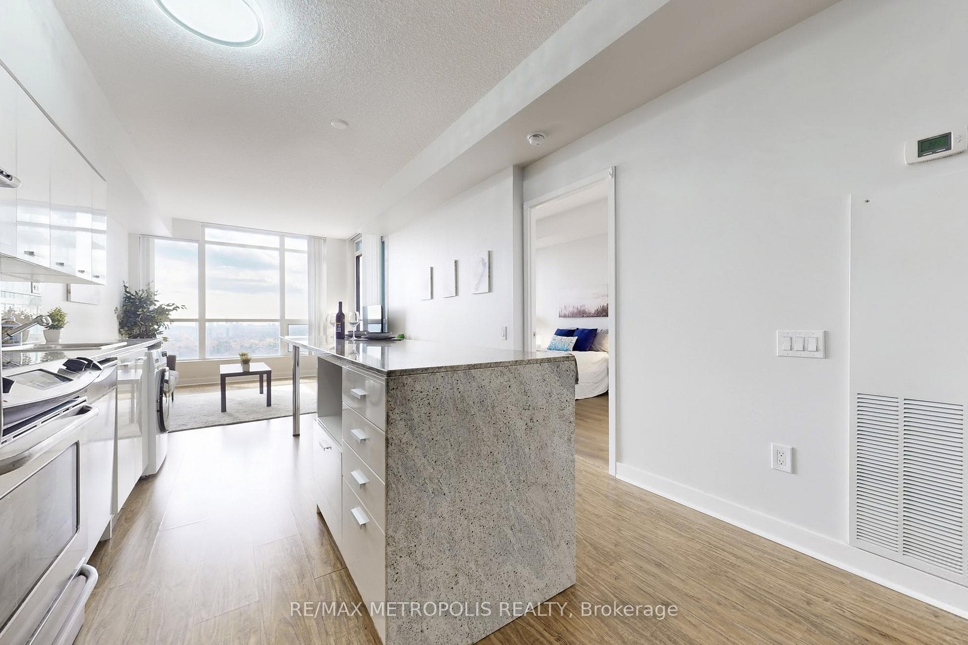 33 Singer Court Unit 2710 photo 14