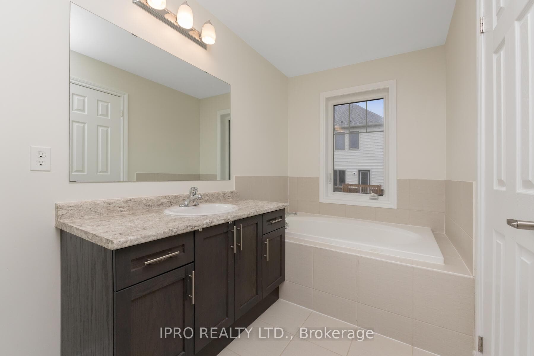102 Symington Avenue photo 7