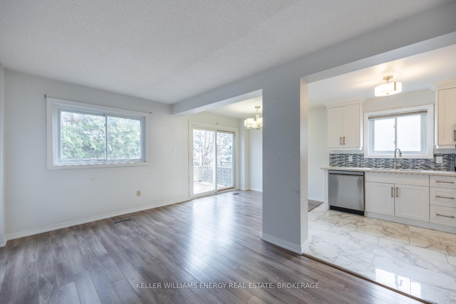 606 Cobblehill Drive photo 13