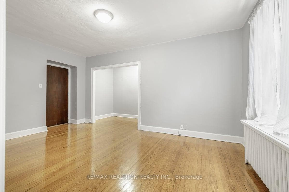 1 Mallory Gardens Unit 4 photo 8