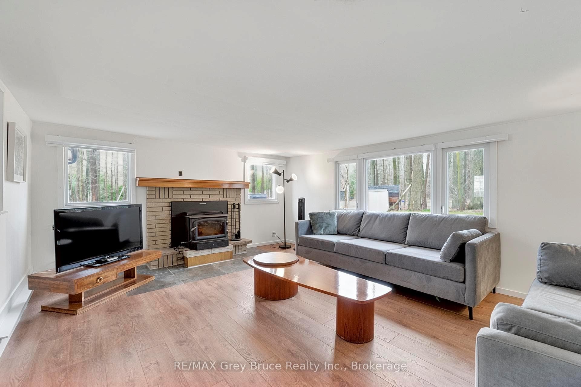 124 Stanley Drive photo 18