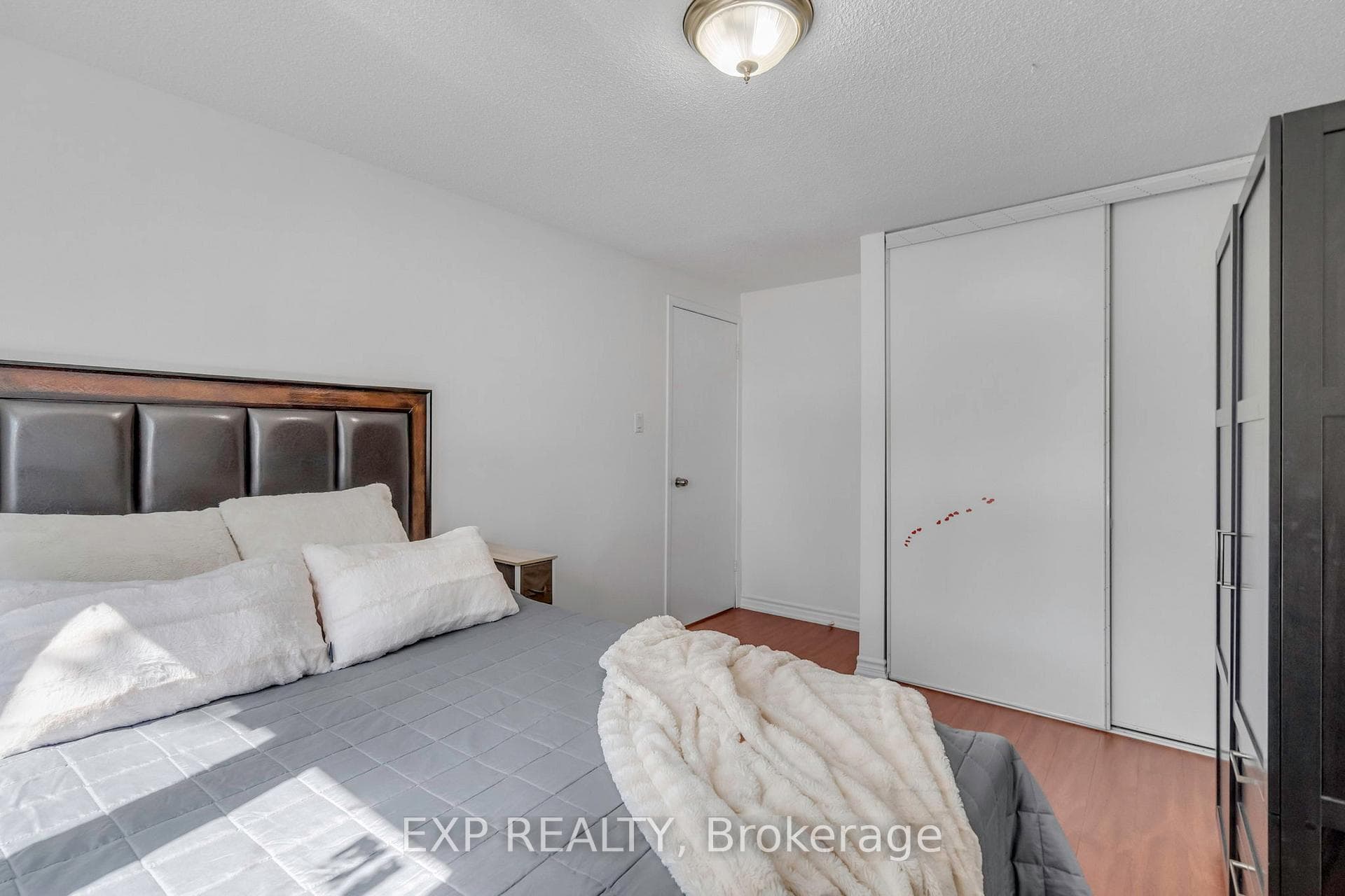 2079 The Collegeway N/A Unit 32 photo 20
