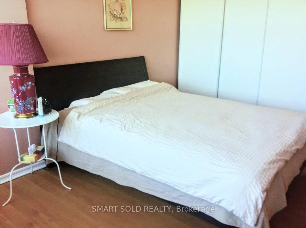 2263 Marine Drive Unit 503 photo 5