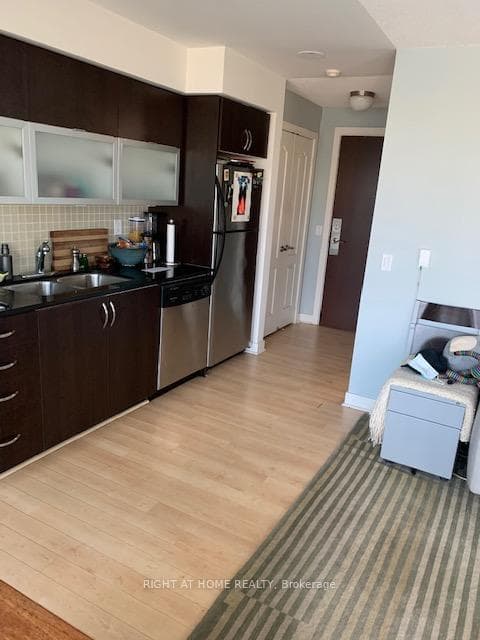 80 Western Battery Road Unit 704 photo 5