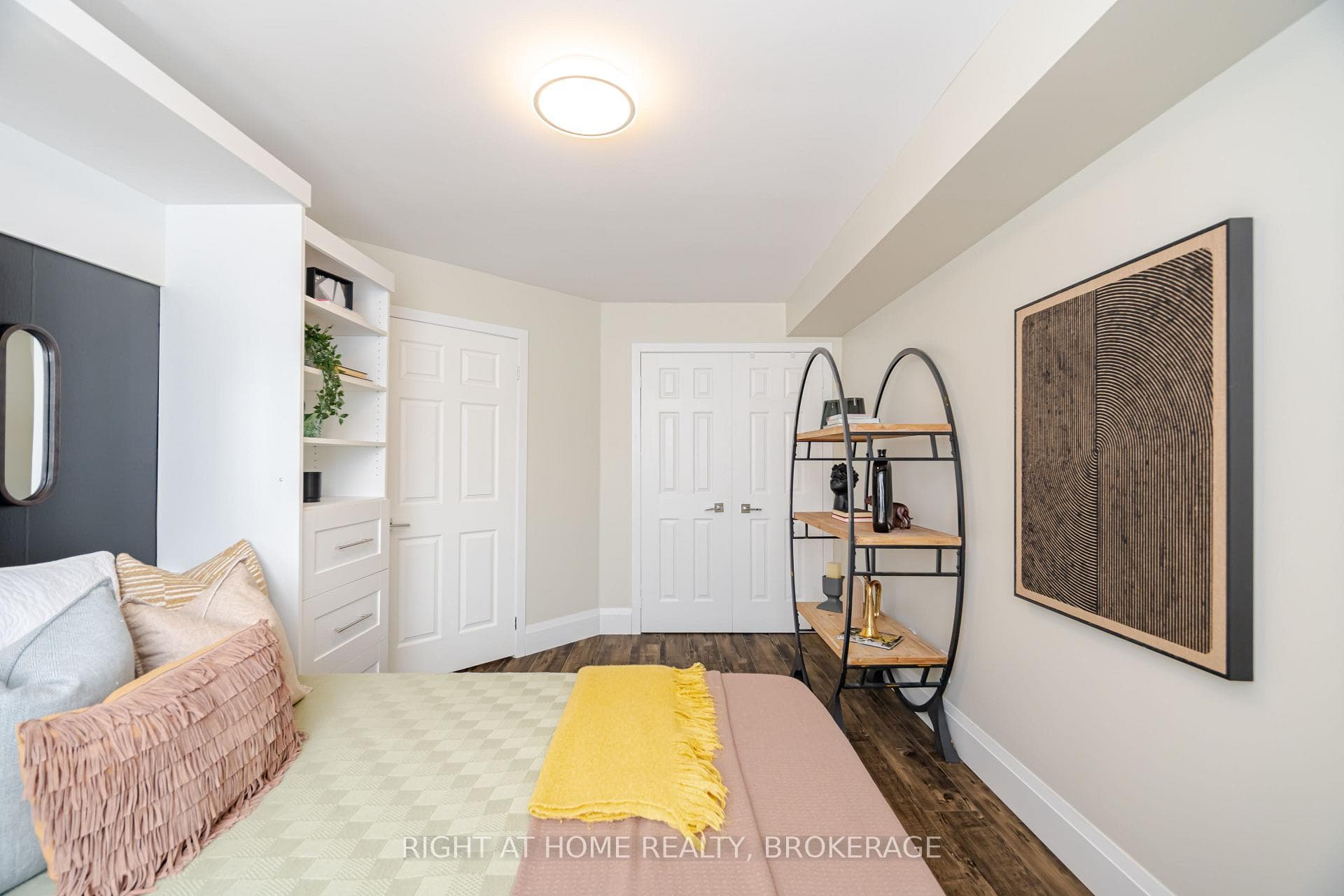 442 Maple Avenue Unit 801 photo 23