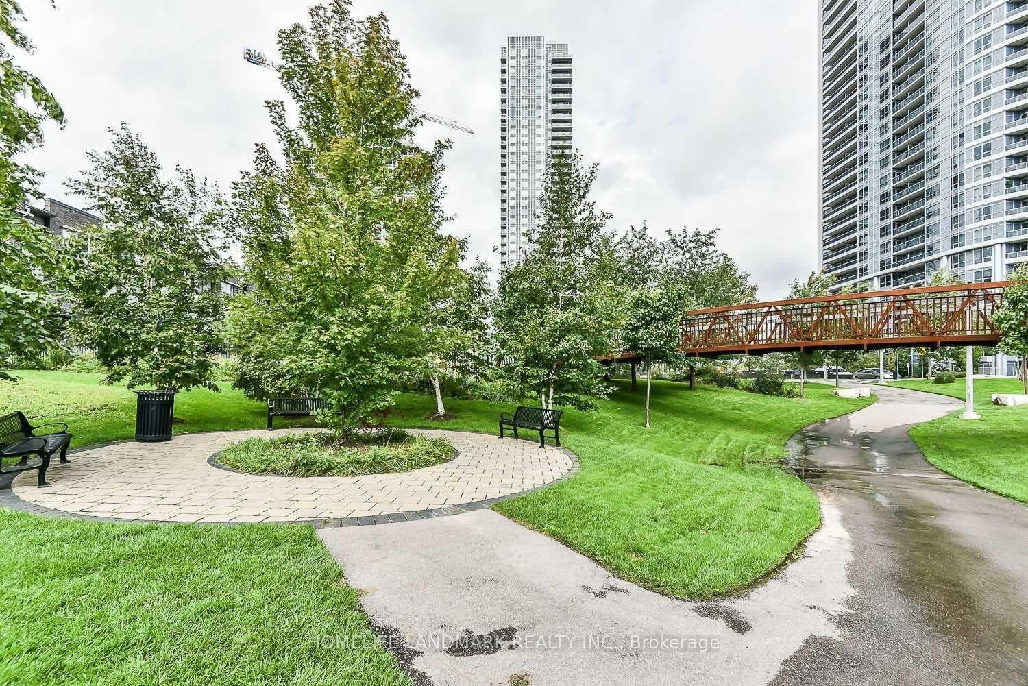 151 Village Green Square Unit 2306 photo 3