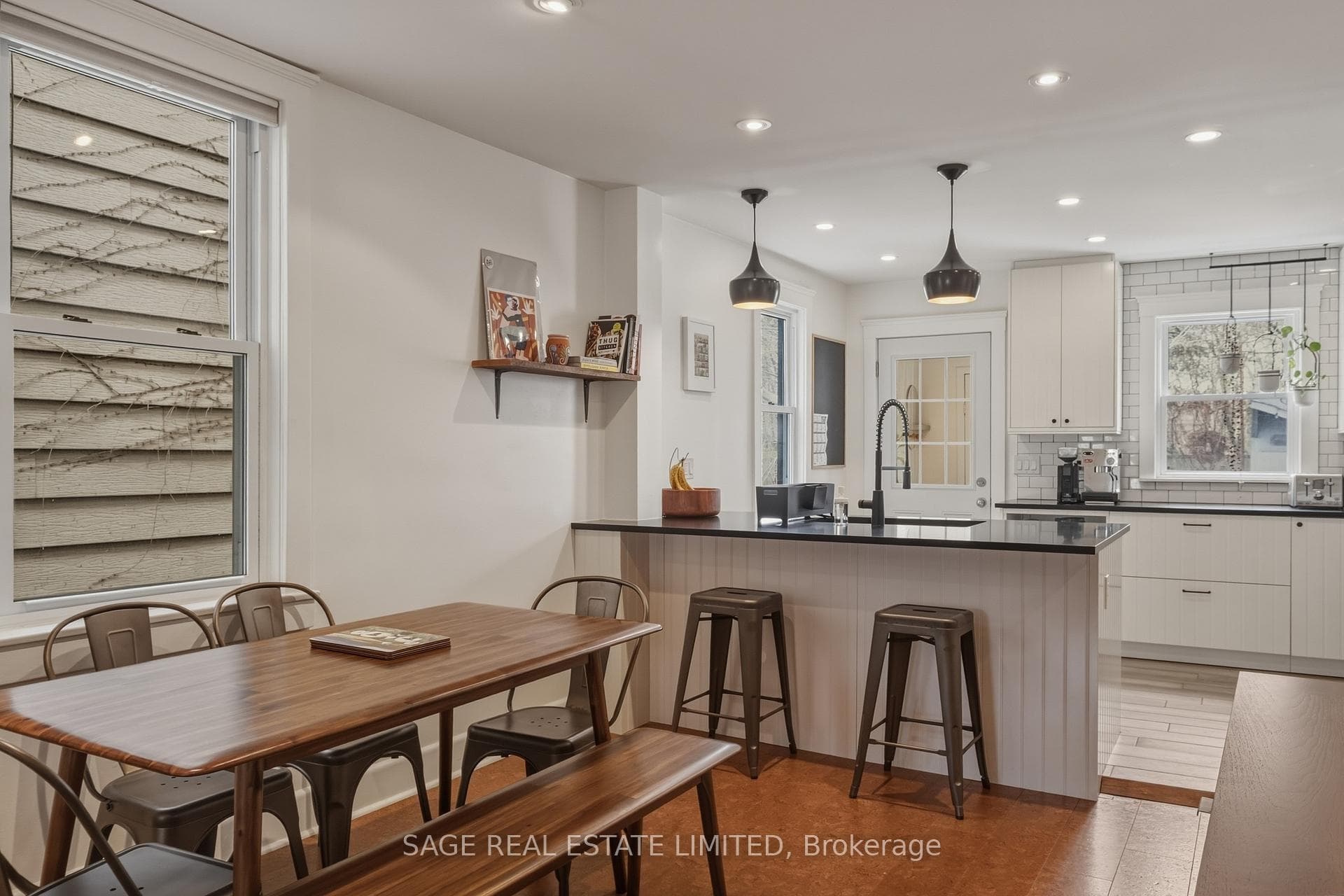 14 Newman Avenue photo 6