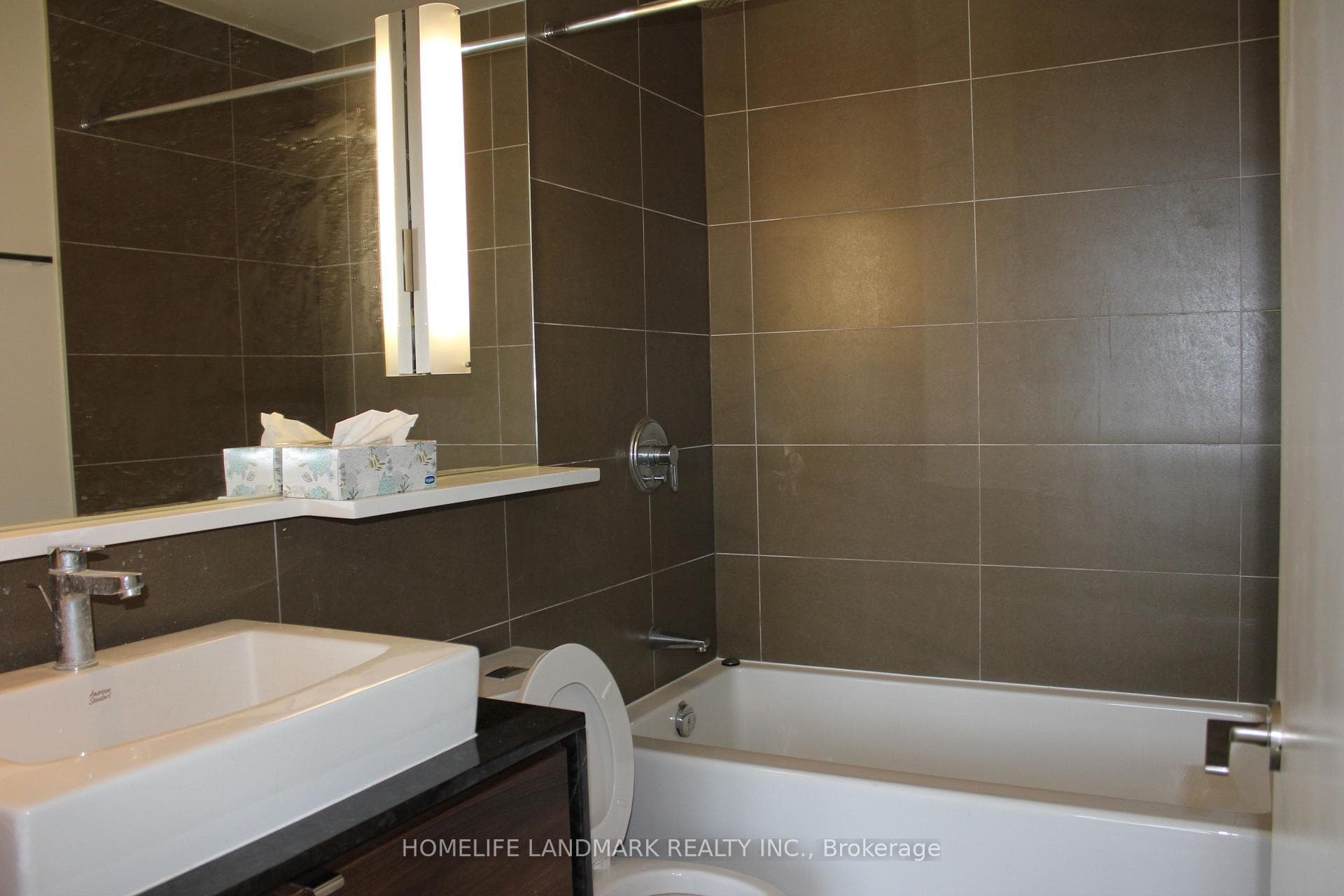121 Mcmahon Drive Unit 2517 photo 8