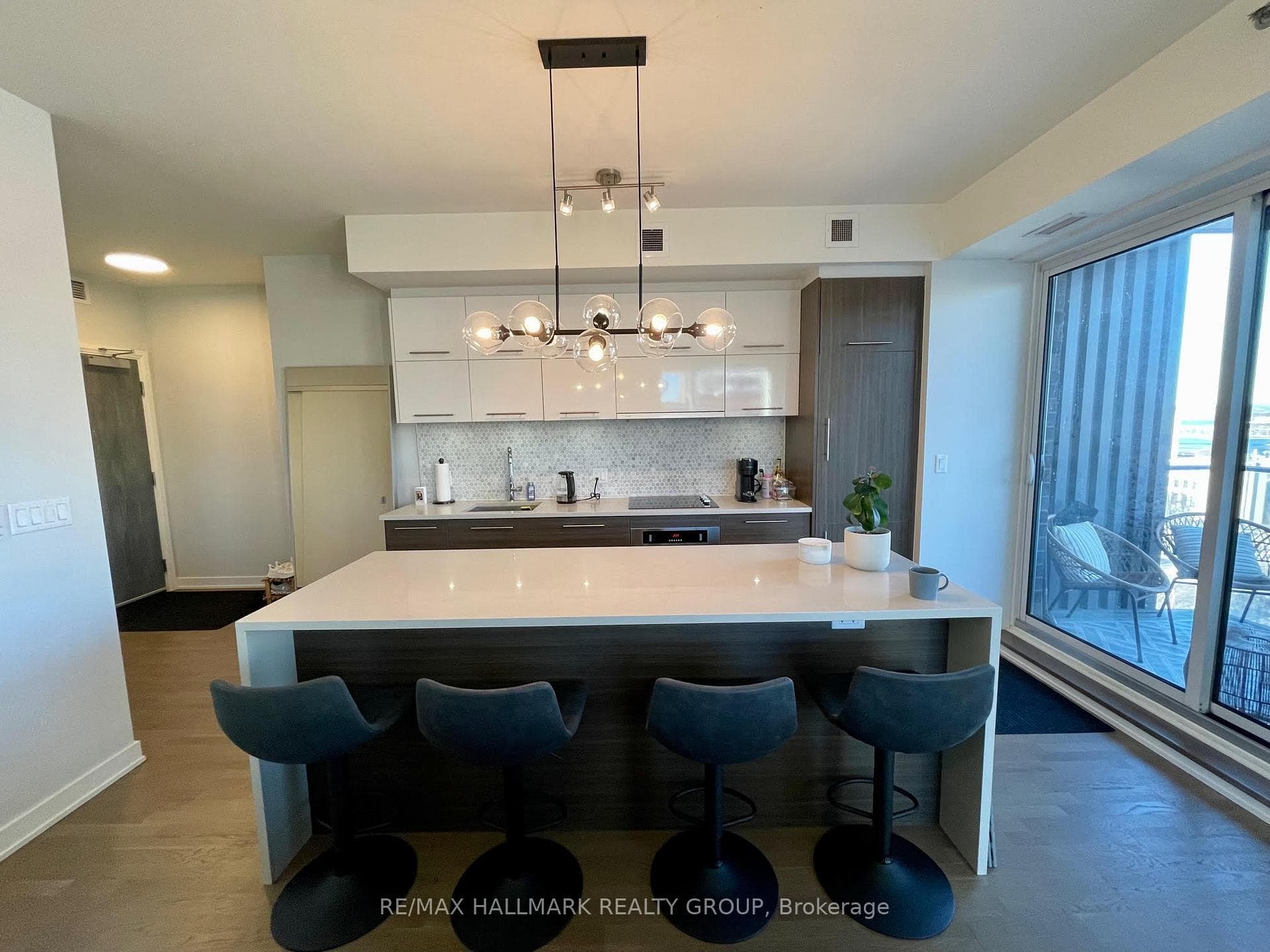 428 SPARKS Street Unit 1202 photo 9