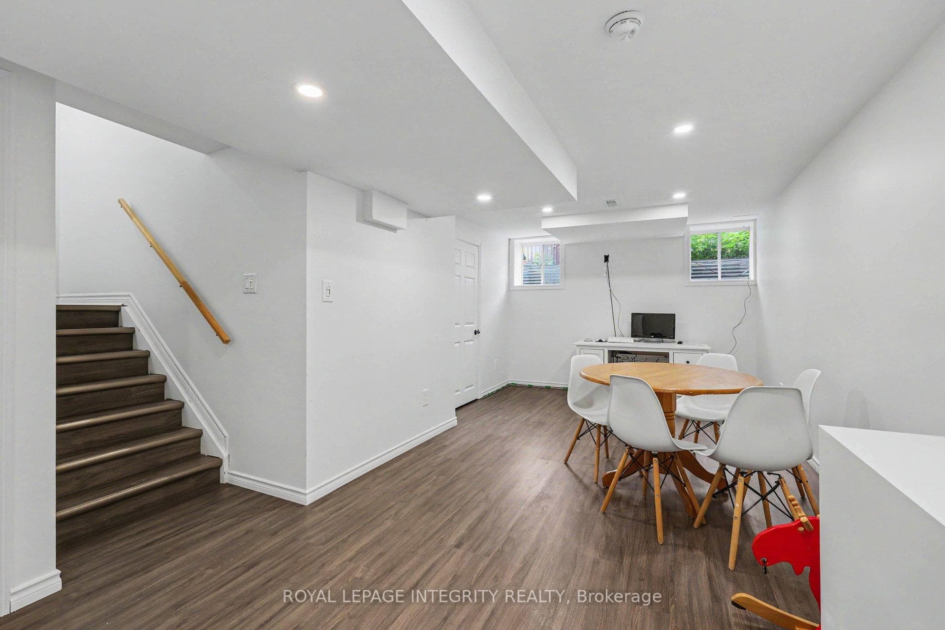 555 Foxlight Circle photo 20