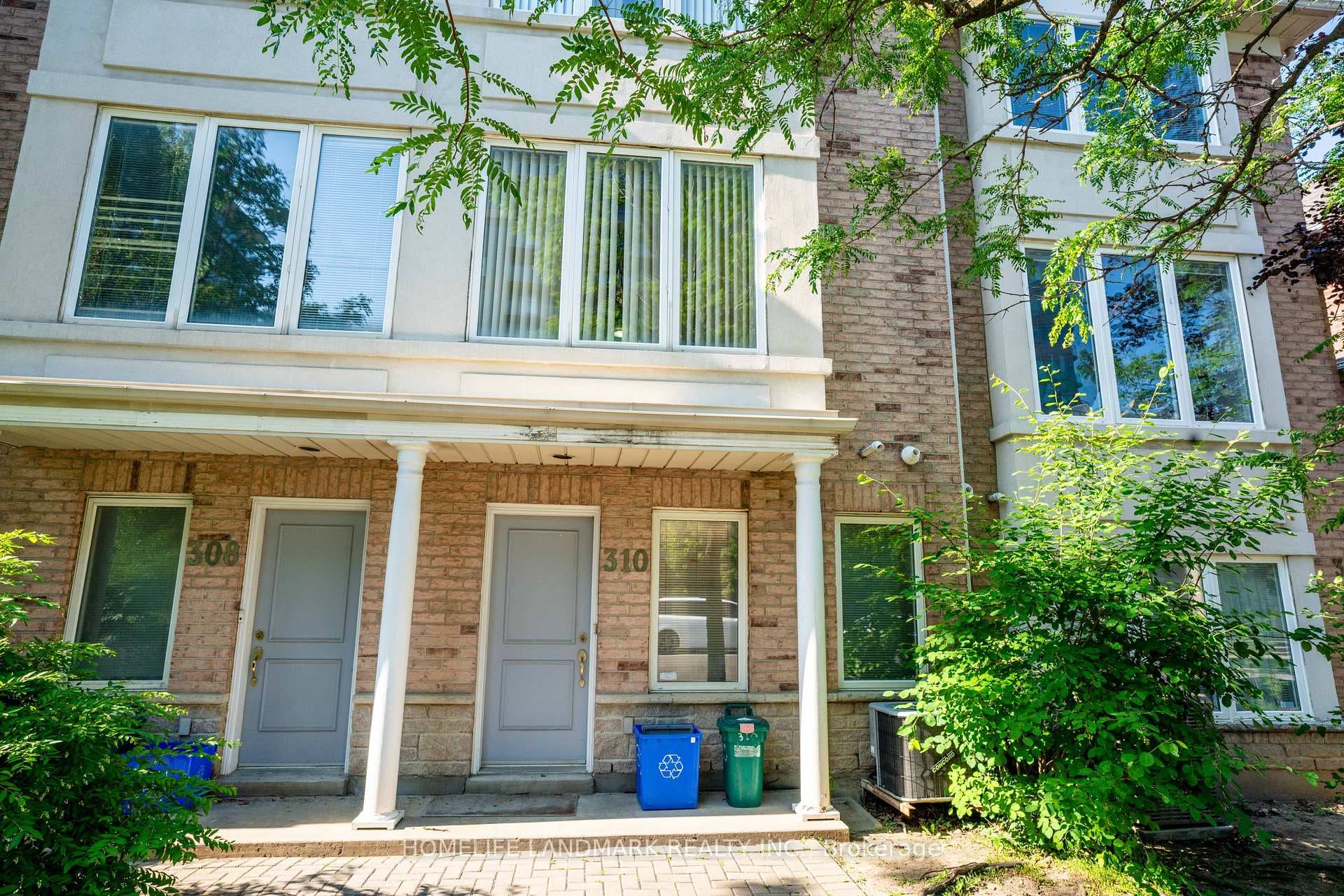 310 South Park Road photo 1