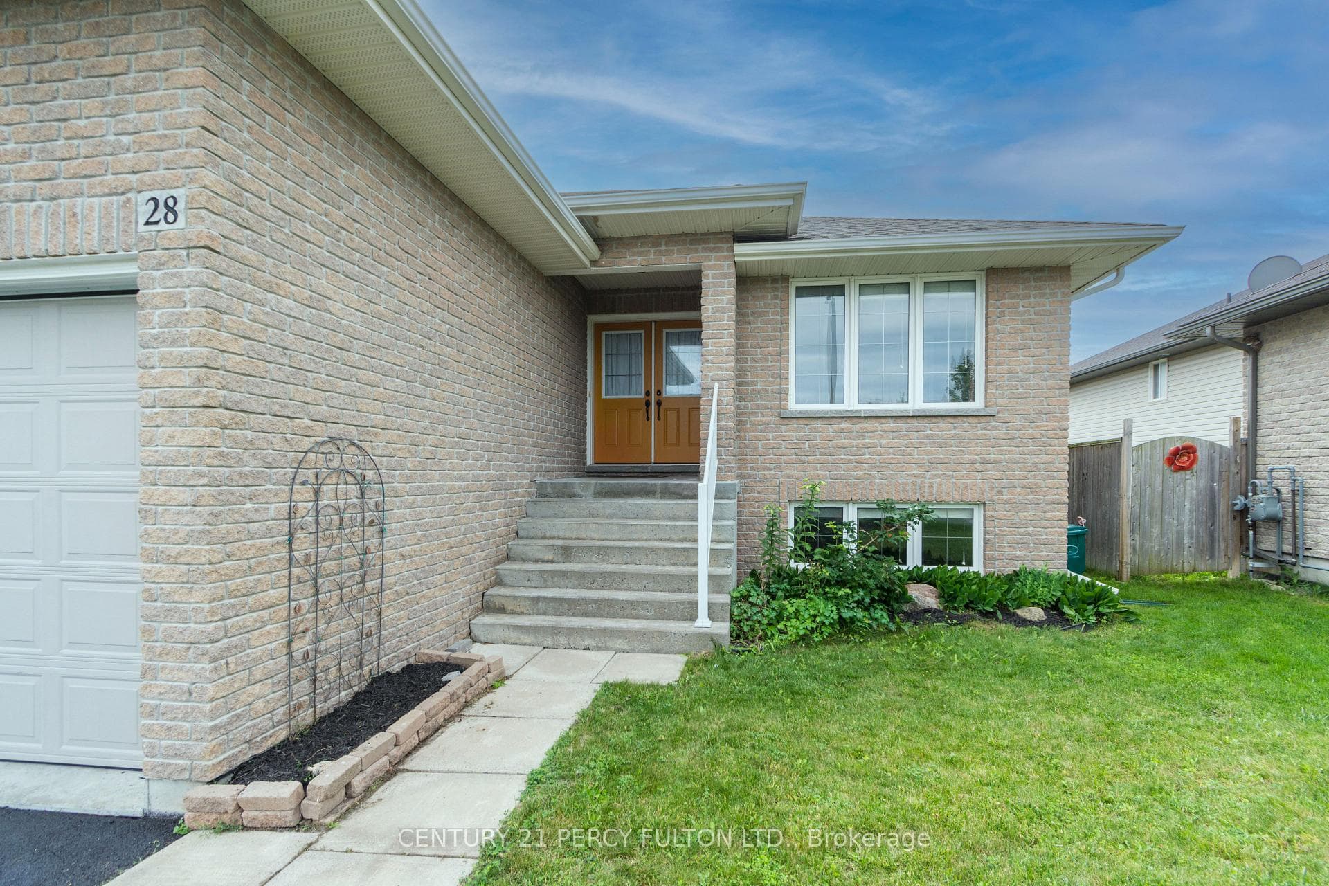 28 Freedom Crescent photo 3