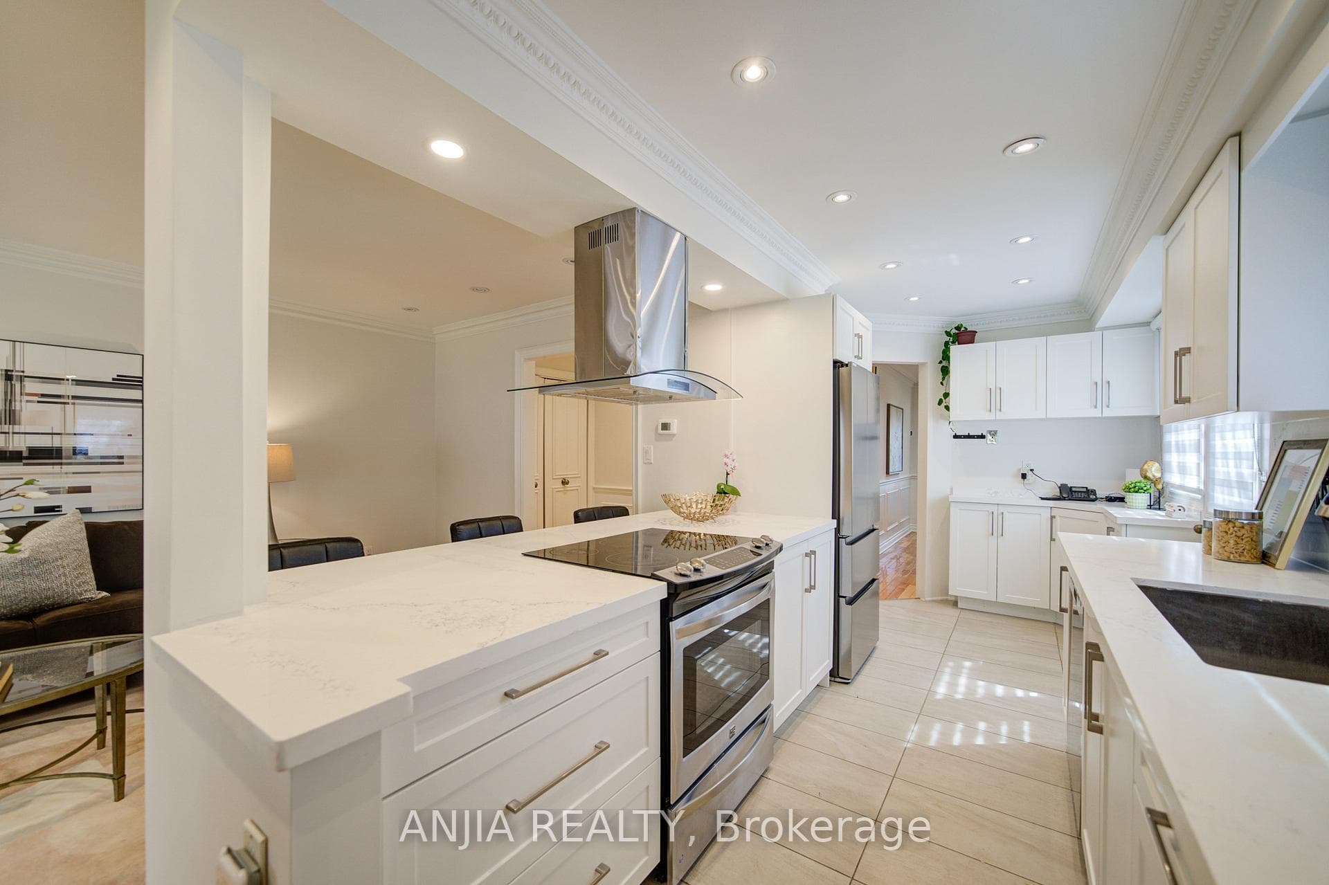78 Baywood Court photo 11
